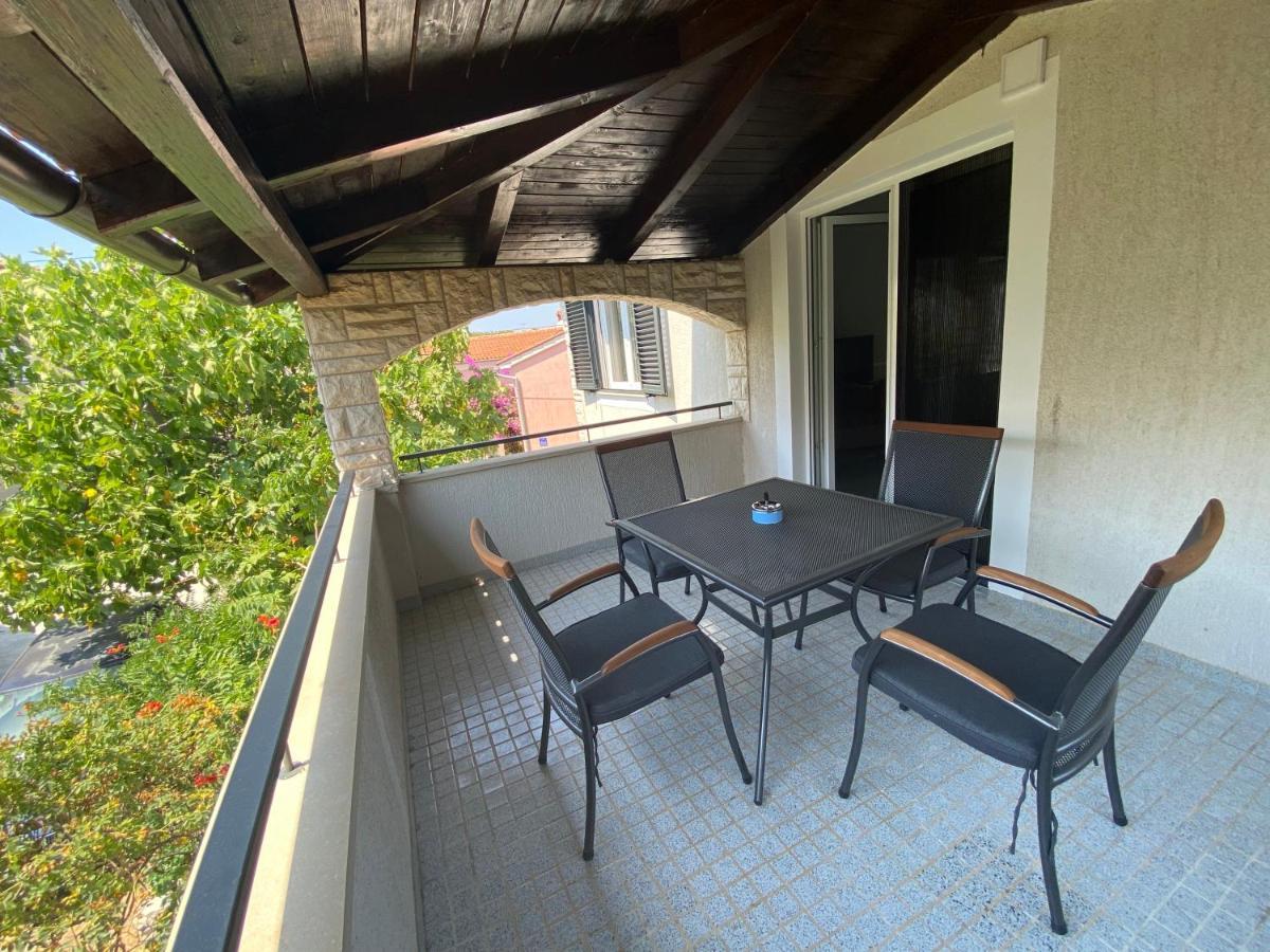 Ferienwohnung Maris Premantura Exterior foto