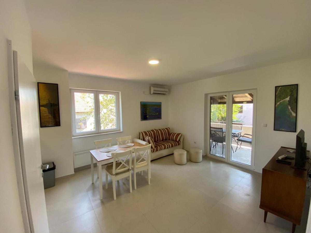 Ferienwohnung Maris Premantura Exterior foto